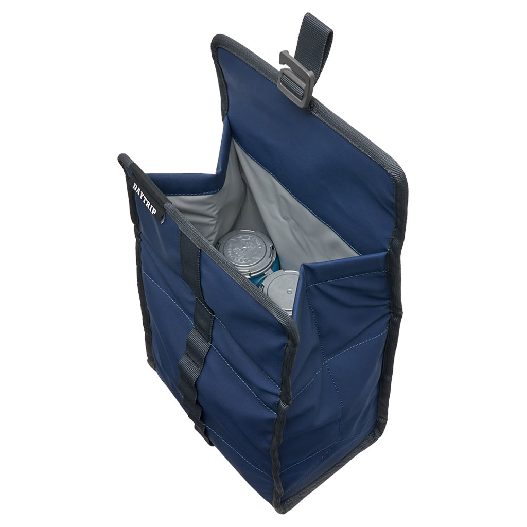 YETI INTL DAYTRIP LUNCH BAG NAVY INSIDE